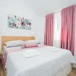 Salsa Apartment *