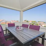 Salsa Apartment