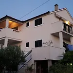 Salsa Supetar